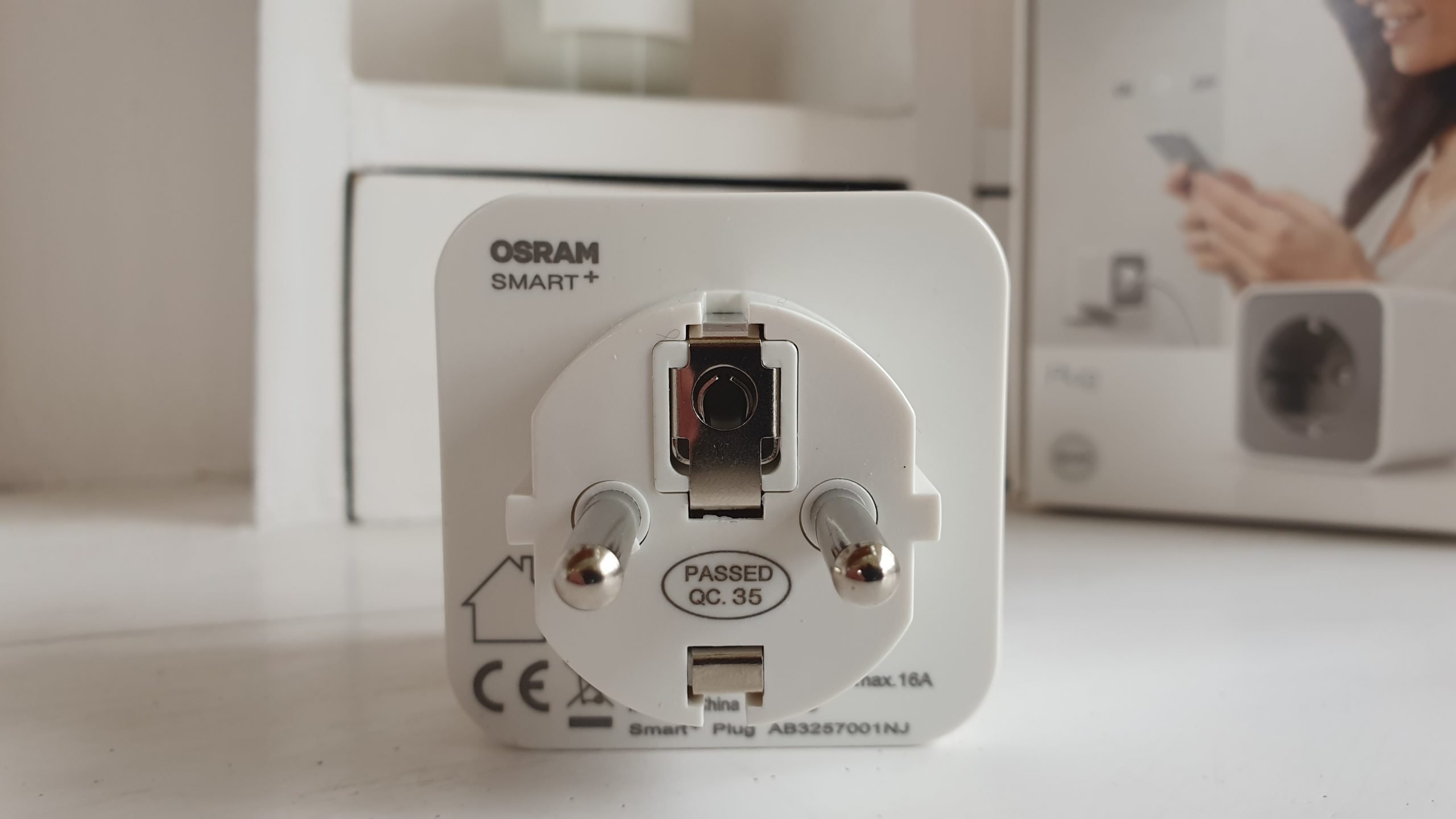 ② Prise connectée Compatible Hue (Osram/Ledvance) — Électricité & Câbles —  2ememain