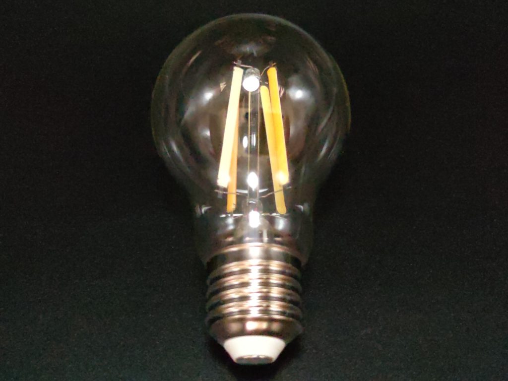 L'ampoule globe translucide vintage de Sonoff