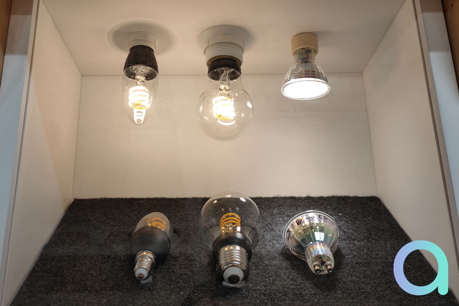 TRÅDFRI Ampoule à LED E14 250 lumen, sans fil à variateur d'intensité blanc  chaud/flamme transparent - IKEA