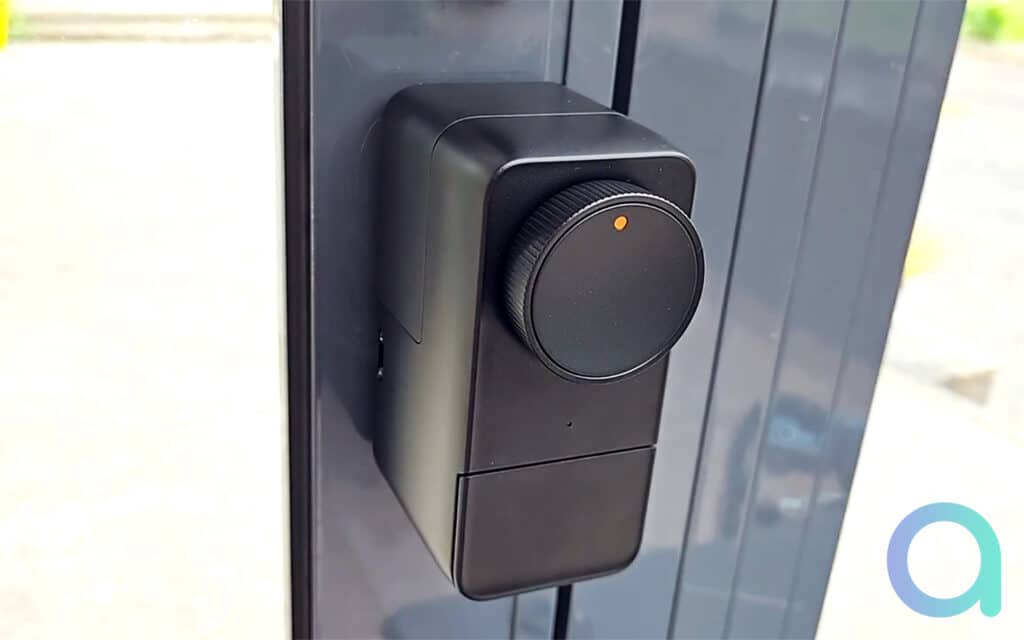 Installer la SwitchBot Lock Pro sur une porte vitrée